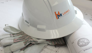 HM Lopes crew in safety meeting on jobsite